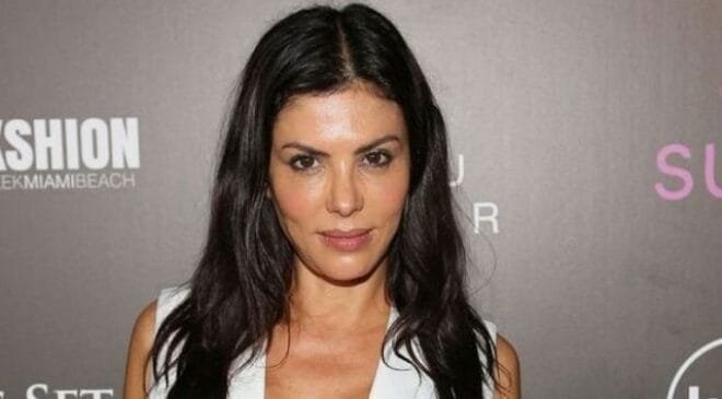 Adriana De Moura net worth