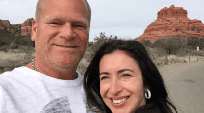 Is Mike Holmes Married