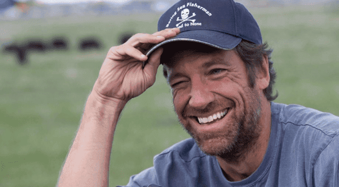 Is Mike Rowe Married