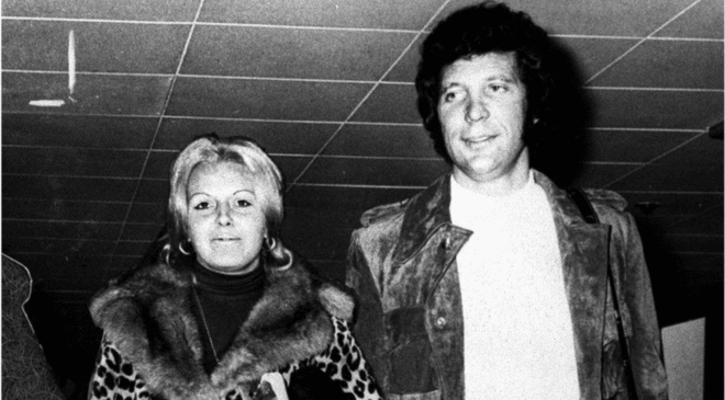 Is Tom Jones Still Alive