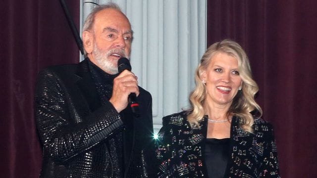 Is Neil Diamond Still Alive or Dead?