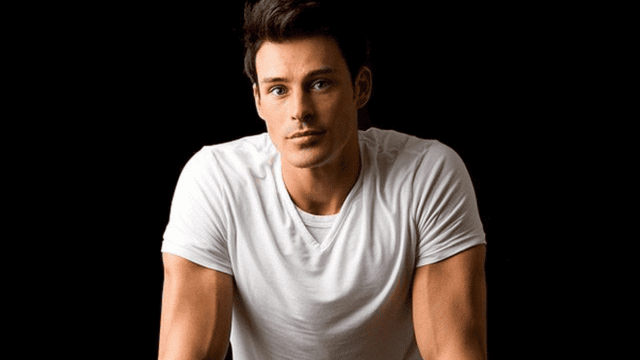 Is Jessica Lowndes Married?