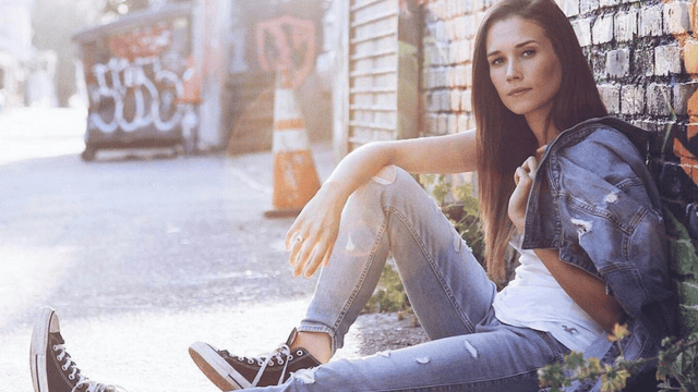 Shannon Beveridge has reportedly had at least three relationships before this. He is not already married. Carrie Fletcher, girlfriend of Shannon Beveridge, was born on March 19, 1994 in New Jersey. He was born in Pisces and currently he is 28 years old. Pop singer Carrie Fletcher is most famous.