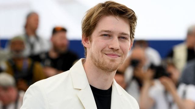 joe alwyn net worth