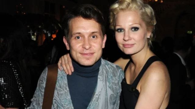 Is Mark Owen Gay?
