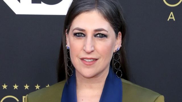 Is Mayim Bialik Gay?