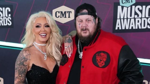 Are Jelly Roll and Bunnie Still Together?