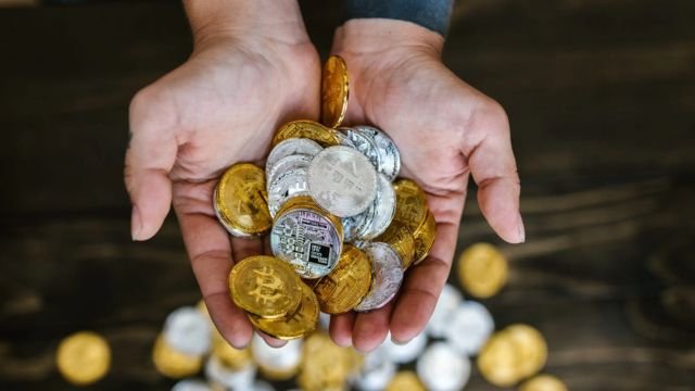 4 Crypto Stocks That Are Outperforming the Market in 2023