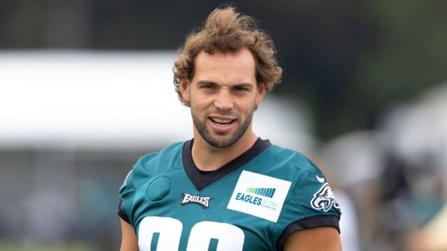 Dallas Goedert Girlfriend