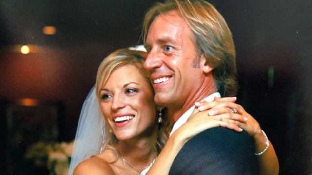 Kelle Hampton divorce