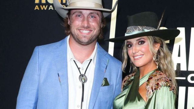 Is Lainey Wilson Gay?