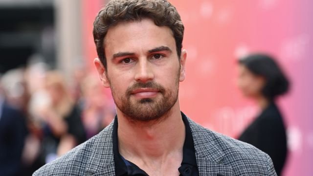 4 Actors Who Could Have Replaced Henry Cavill in "The Witcher"