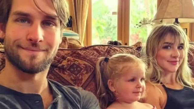 Mikhaila Peterson Divorce