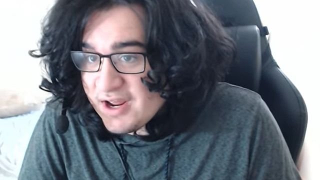 Is KonekoKitten Gay?