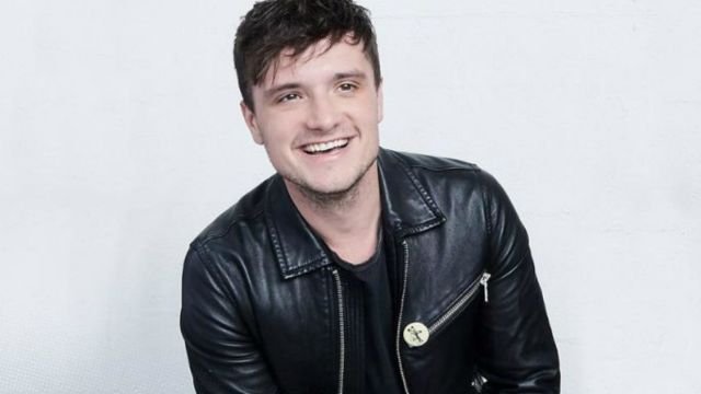 Is Josh Hutcherson Gay?