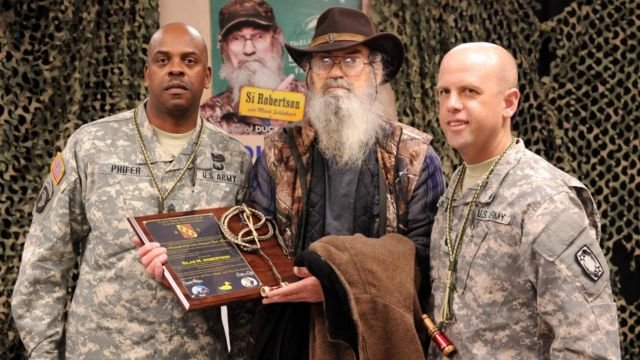 Is Si Robertson Still Alive?