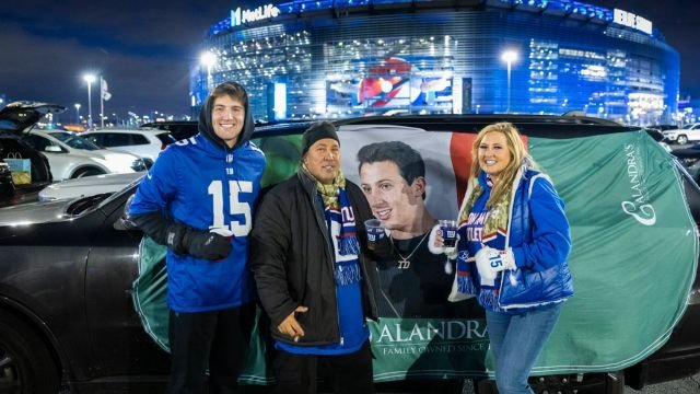 Is Tommy DeVito Gay?