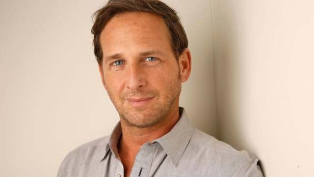 Is Josh Lucas Gay?