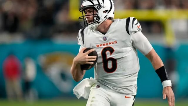 Who is Jake Browning Wife?