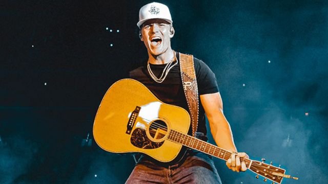 How Old Is Parker Mccollum?