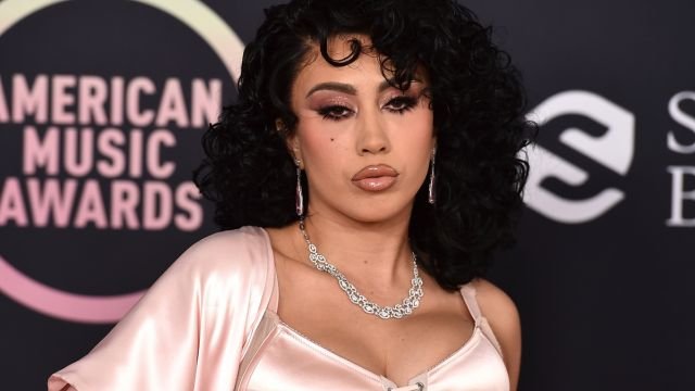 Who Is Kali Uchis Dating?