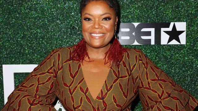 Yvette Nicole Brown Weight Loss: How She Beat Diabetes and Lost 30 ...