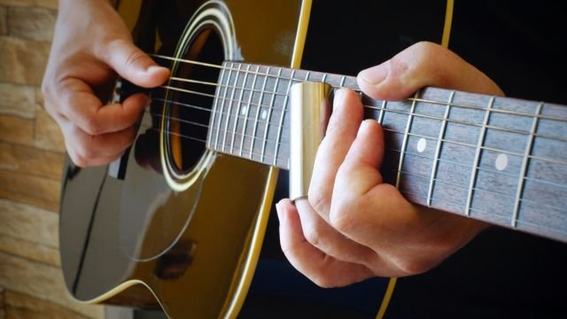 Top 10 Guitarists Of All Time