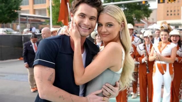 Are Kelsea Ballerini and Chase Stokes still together? When did Kelsea Ballerini and Chase Stokes announce their relationship on Instagram?