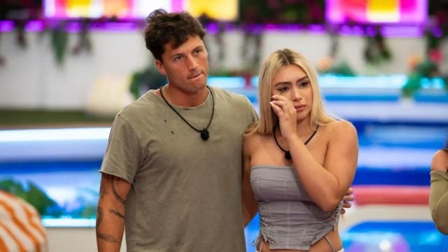 Are Rob and Andrea Love Island Still Together? What Happened Between Andrea and Rob in Love Island?